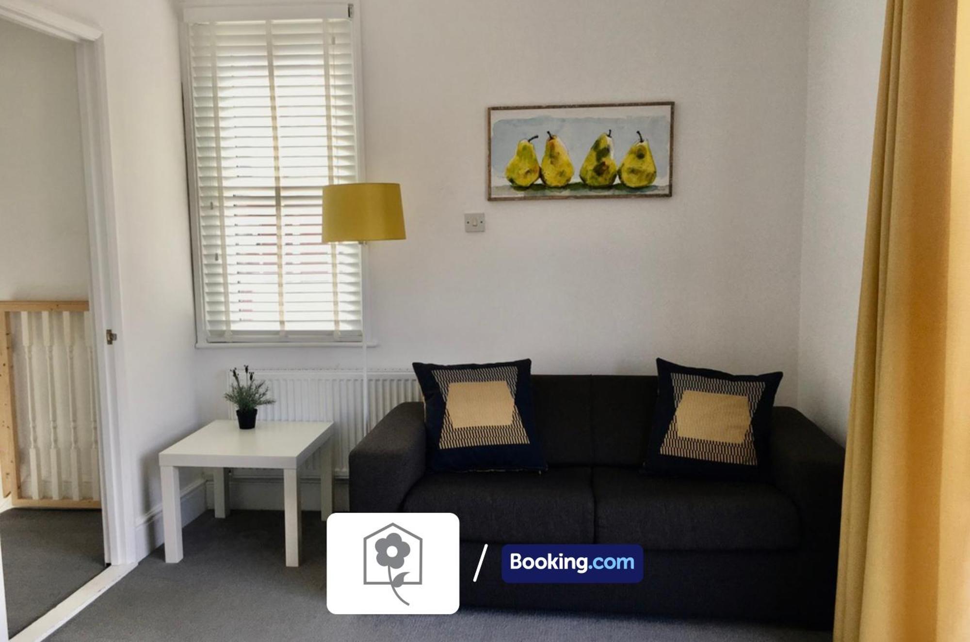 Netley Village Apartment By Your Stay Solutions Short Lets & Serviced Accommodation Netley Southampton With Free Wi-Fi Hamble-le-Rice Buitenkant foto