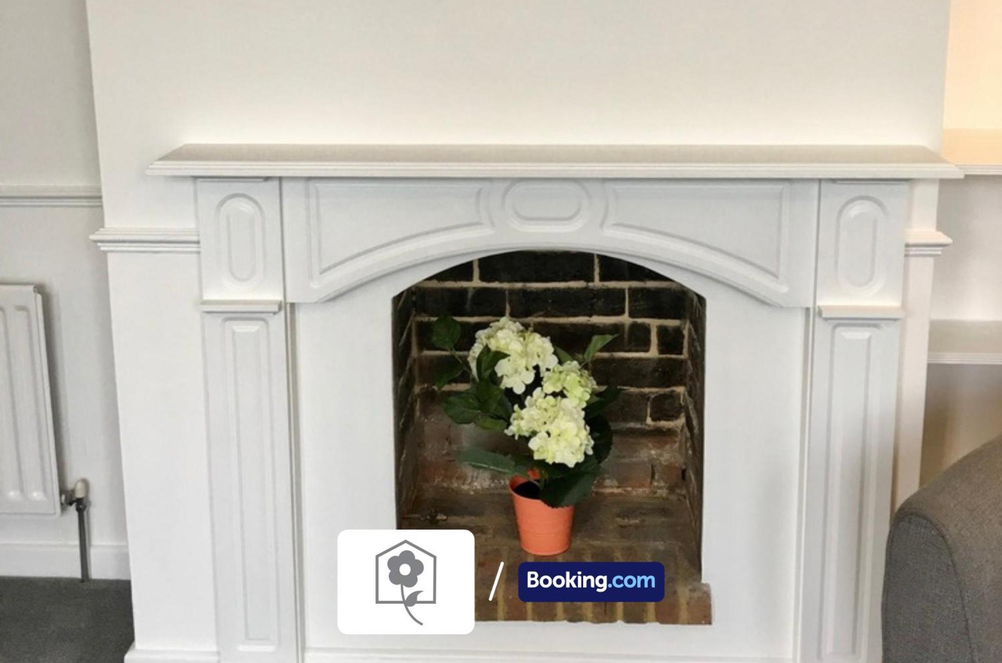 Netley Village Apartment By Your Stay Solutions Short Lets & Serviced Accommodation Netley Southampton With Free Wi-Fi Hamble-le-Rice Buitenkant foto