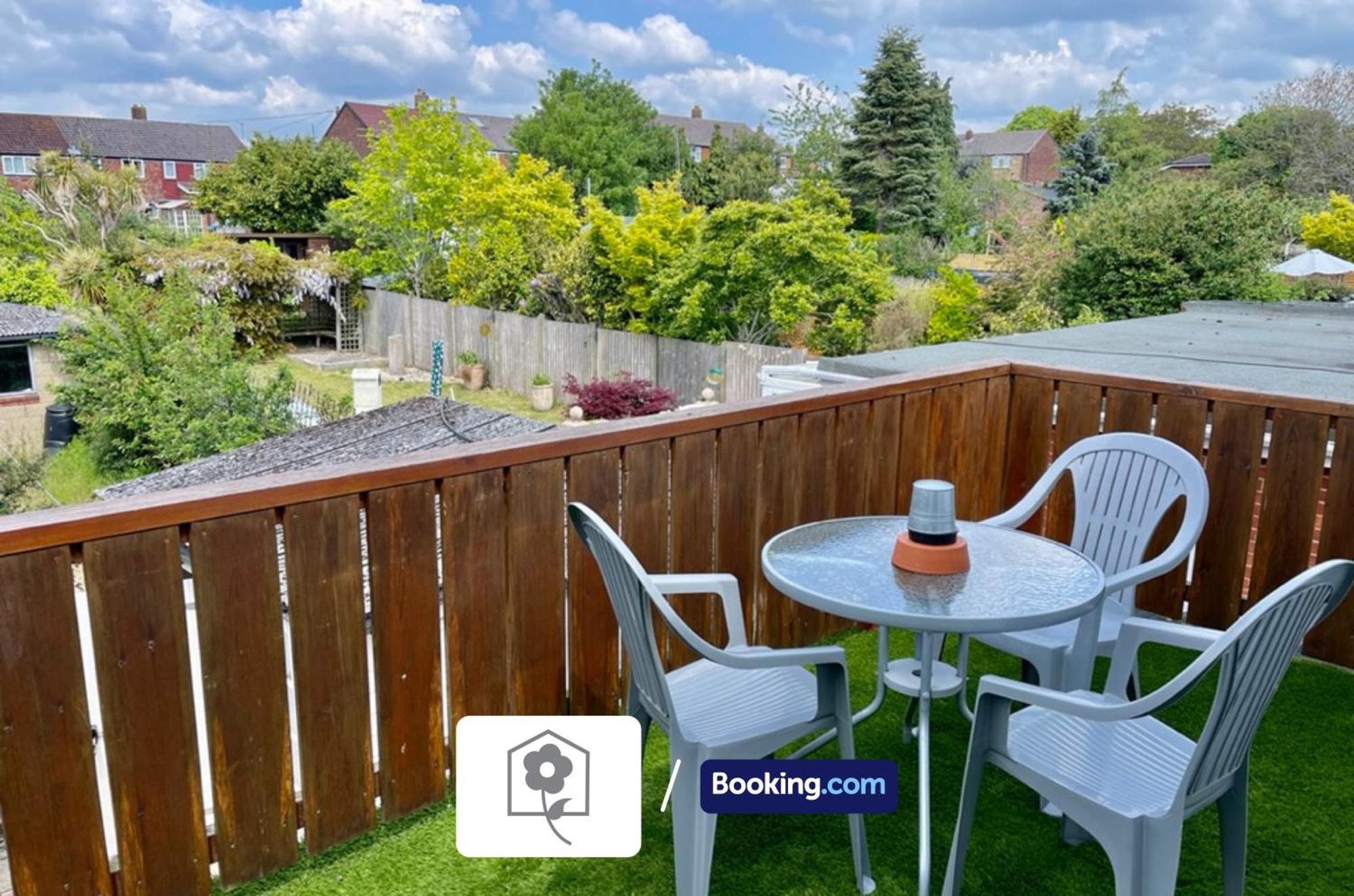Netley Village Apartment By Your Stay Solutions Short Lets & Serviced Accommodation Netley Southampton With Free Wi-Fi Hamble-le-Rice Buitenkant foto